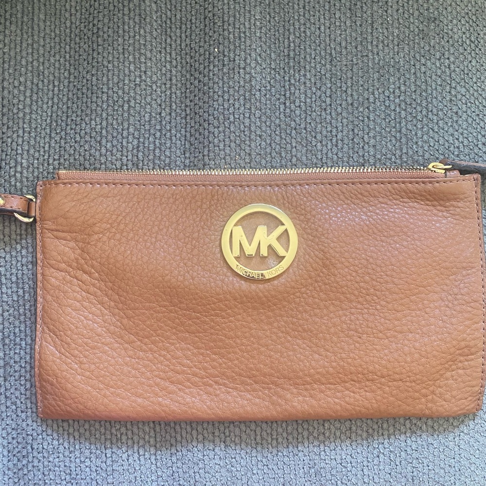 Brown Michael Kors wristlet